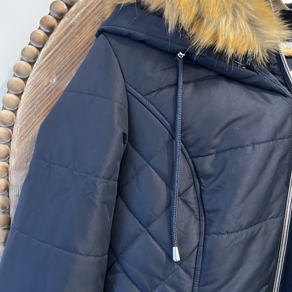 Susan Graver Water Resistant Quilted Puffer Jacket with Hood - Stormy Night - Picture 5 of 8